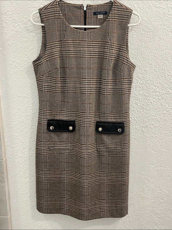 Tommy Hilfiger Dresses & Skirts - Tommy Hilfiger Plaid Sleeveless Mini Dress in Brown and Black